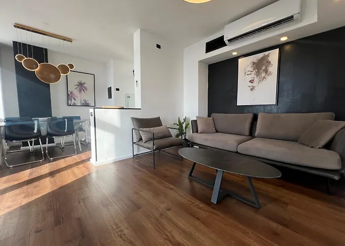 3Bedrooms Suite With Balcony And Shelter Yarkon15