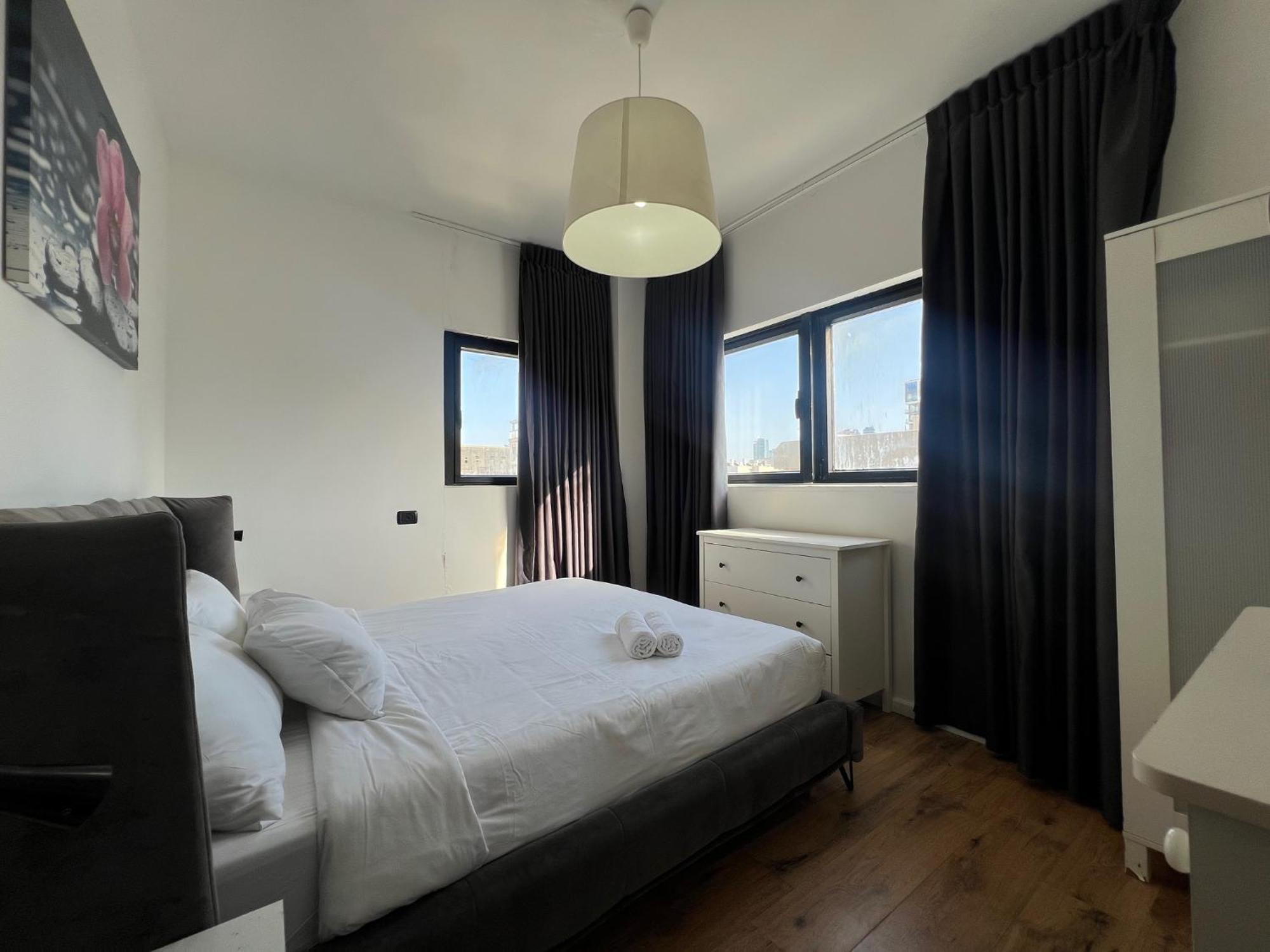 3bedrooms With Balcony And Shelter Yarkon15 Апартаменты