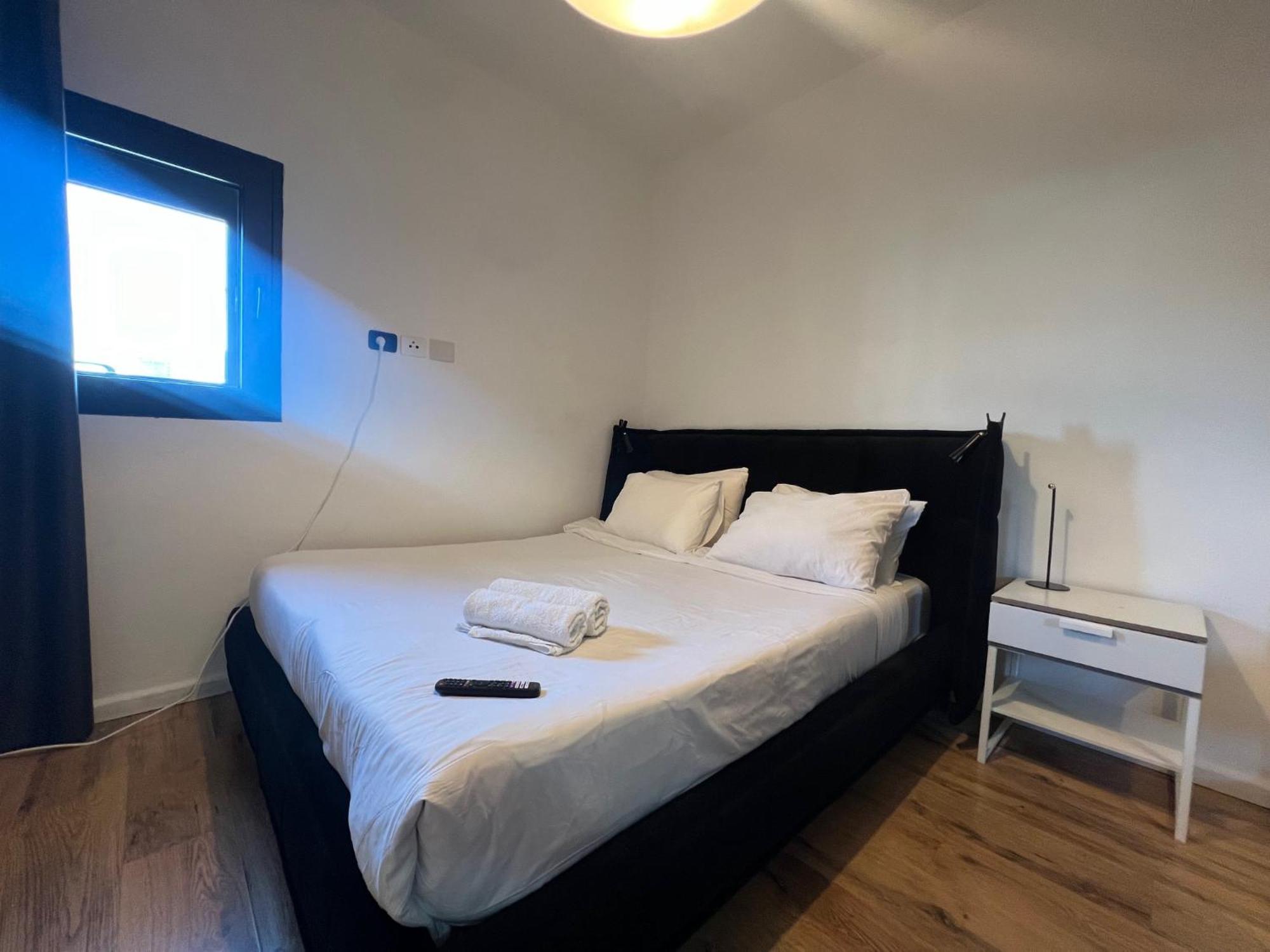 3bedrooms With Balcony And Shelter Yarkon15 Тель-Авив